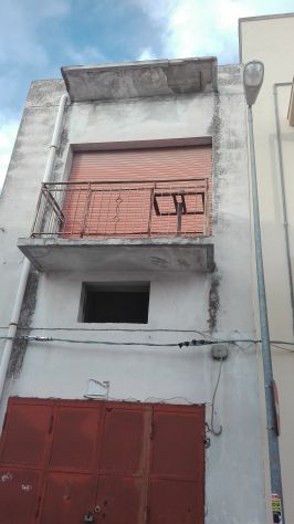 Laboratorio/Magazzino nel centro di Torricella (TA) - Foto 3