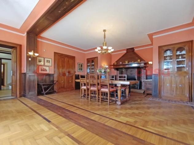 Villa di 450 m² con più di 5 locali e box auto doppio in vendita a Nebbiuno - Foto 5