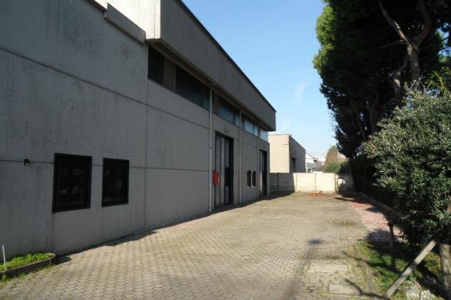 Biassono, capannone 750mq con area esterna. - Foto 3