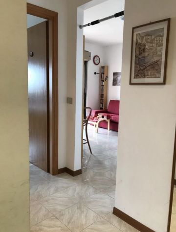 POMEZIA AMPIO BILOCALE ARREDATO CON TERRAZZO PRIVATO - Foto 9