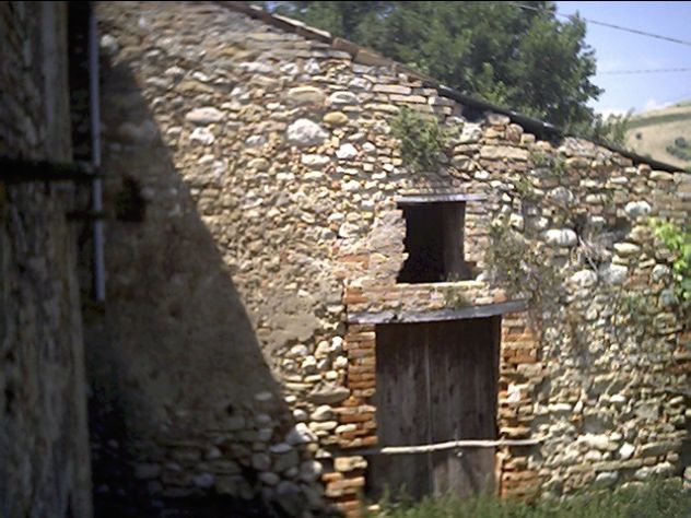 RUSTICO DA RISTRUTTURARE SU DUE LIVELLI - Foto 2
