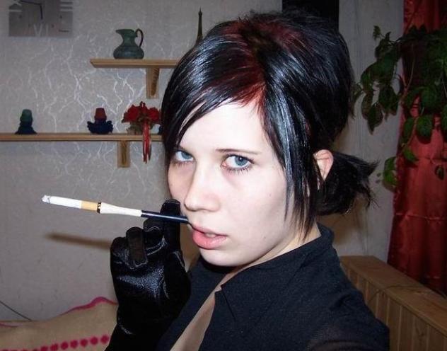 Donna di Assisi, 30 anni. Fisico Normale Tel:
