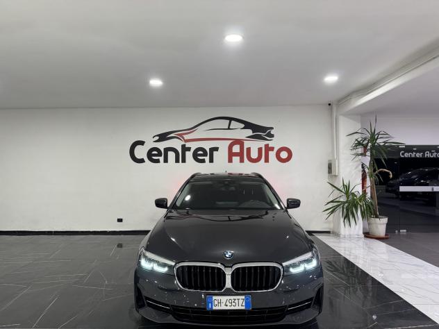 BMW Serie 5 520d xDrive Auto MH48V Touring - Foto 2