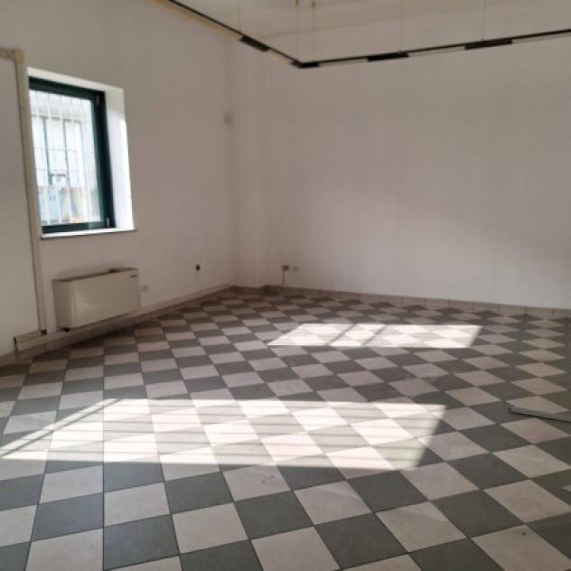 Immobile di 1350 m² con 3 locali in affitto a Fiorano Modenese - Foto 4