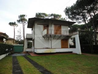 VILLA (PIETRASANTA) rif. 1086/AFF