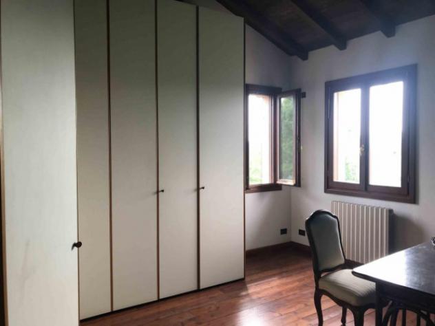 Rustico / Casale di 600 m² con più di 5 locali e box auto in vendita a Carpi - Foto 12