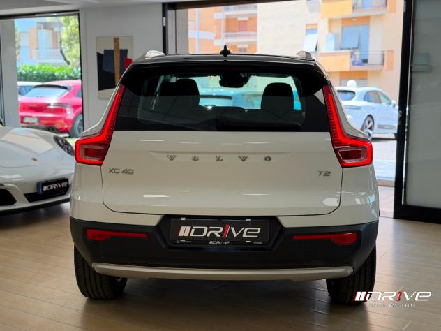 VOLVO XC40 (2017--) XC40 T2 Momentum - Foto 4