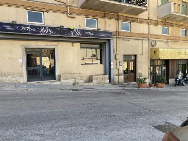Immobile centrale ideale attività food,uffici,banche ecc. - Foto 8