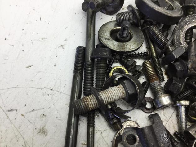 Telaietto braccio oscillante supporto motore specifico per carter