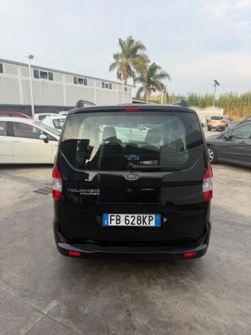 Ford Tourneo Courier 1.5 TDCI 75 CV Titanium - Foto 5