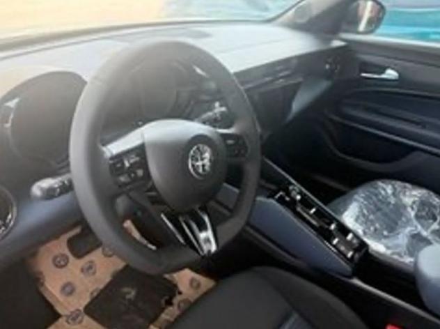 Alfa Romeo Junior Junior 1.2 145 CV Hybrid eDCT6 Q4 - Foto 5
