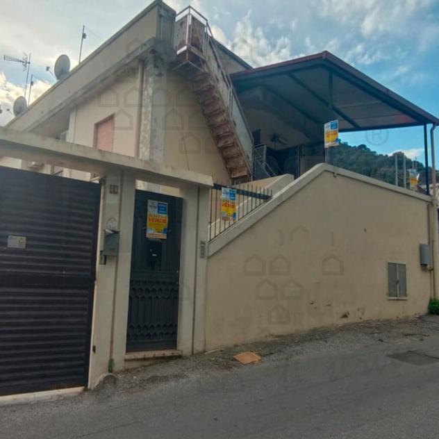 VILLA di 3 vani e di 100 mq (MESSINA) rif. 2VS16997