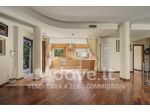 Villa di 240 m² con più di 5 locali in vendita a Milano [rif. DV-14709]