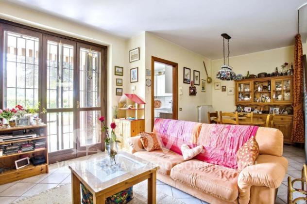 Villa di 150 m² con 4 locali e box auto in vendita a Besozzo - Foto 9