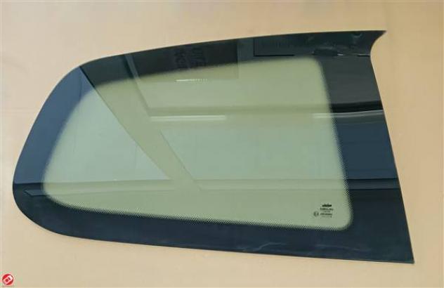 0041124 VETRO POST. LATERALE FISSO DX LIGIER X-TOO MAX R