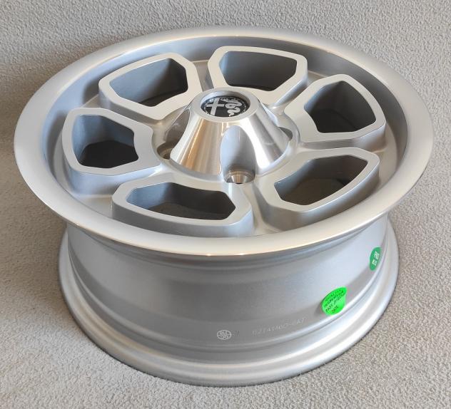 Cerchi vega silver 6x 14 4x108 alfa romeo Giulia - Foto 4