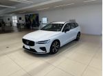 Volvo V60 B4 autom. PLUS Dark - AUTOCARRO !!!