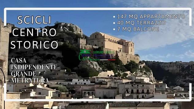 Rif.258 - Casa indipendente con Terrazzo in centro a Scicli