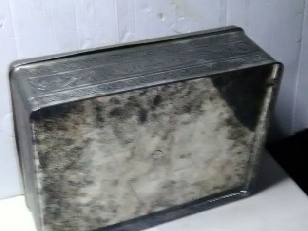 grande scatola in latta vintage con disegni floreali sul coperchio - Foto 8