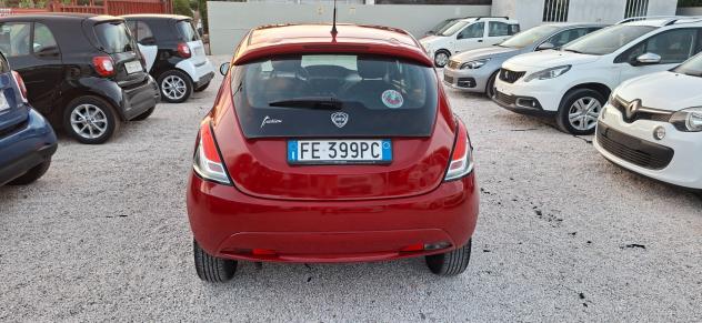 Lancia Ypsilon 1.2 69 CV 5 porte Silver - Foto 6