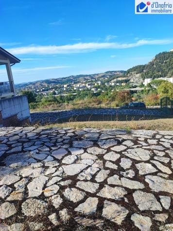 CAMPOBASSO ALLA CONTRADA SAN VITO INTERO FABBRICATO CON TERRENO CIRCOSTANTE - Foto 7