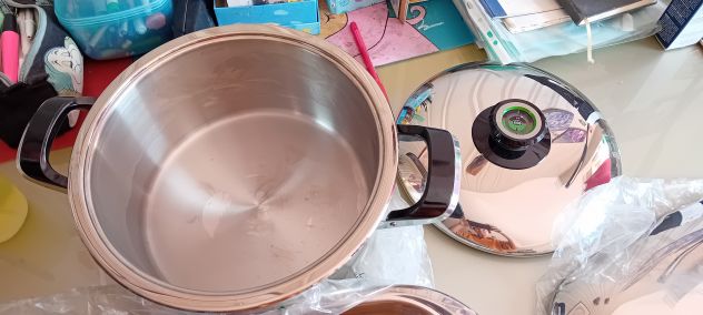 2 pentole acciaio inox AMC con relativo coperchio adatte a qualsiasi fuoco. - Foto 6