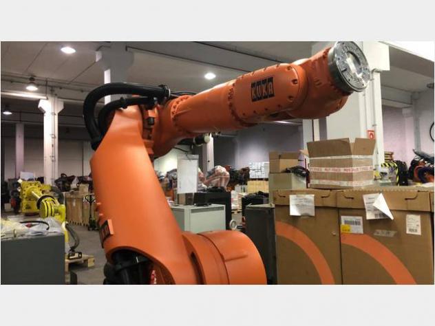 ROBOT INDUSTRIALE KUKA KR360 L240 KRC2 ED.05 Usato - Foto 2