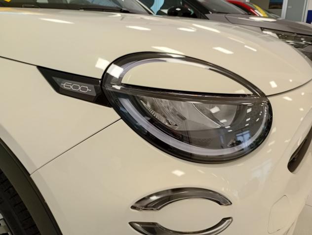 FIAT 600 1.2 Hybrid 100cv - Foto 9
