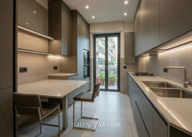 Appartamento di 155 m² con 5 locali e box auto doppio in vendita a Milano - Foto 3