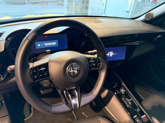 Alfa Romeo Junior 1.2 145 CV Hybrid eDCT6 Speciale - Foto 4