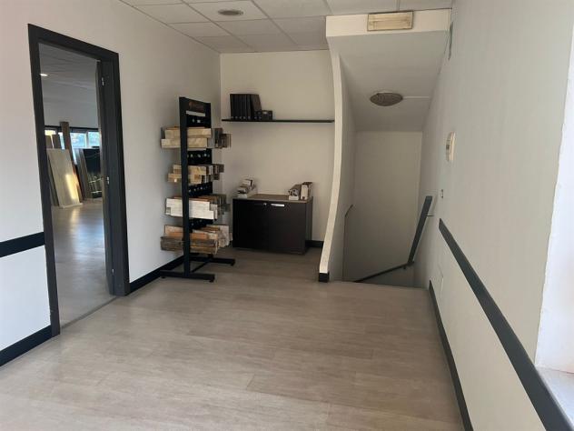 Locazione Capannone con piazzale adiacente GRA - Foto 10