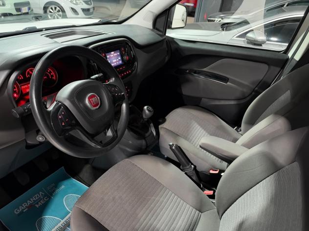 Fiat Doblo 5 posti porte Neopatentati - Foto 8