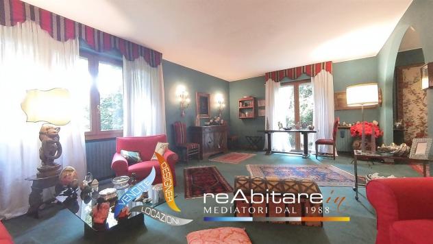 Villa Luminosa nel Verde: Privacy, Comfort e Spazi per la Famiglia - Foto 7