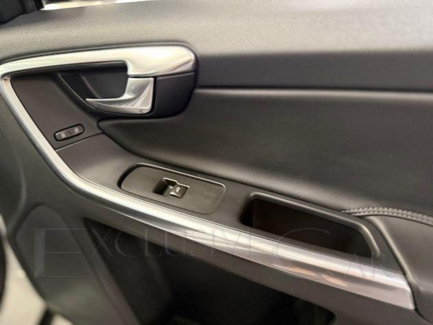 Volvo XC60 2.4 D4 181 CV AWD Momentum - Foto 7