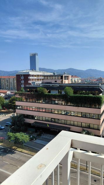 Privato vende ampio trilocale panoramico fronte parco e collina tripla esposiz. - Foto 9
