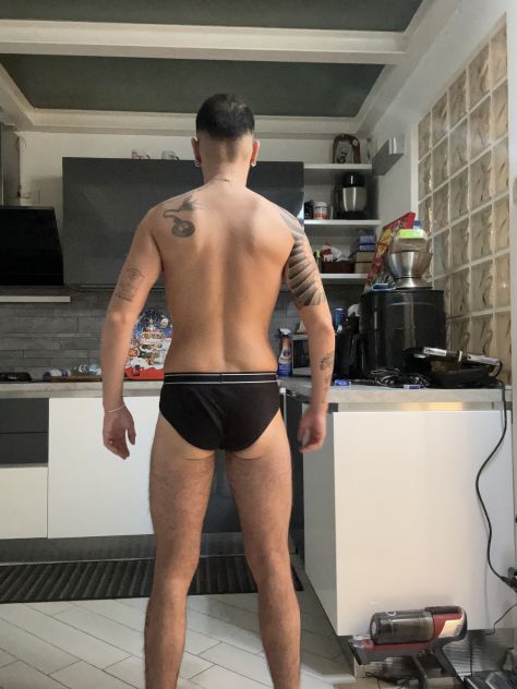Massaggiatore 29 anni a domicilio a Milano – Relax e benessere Tel:3913875116