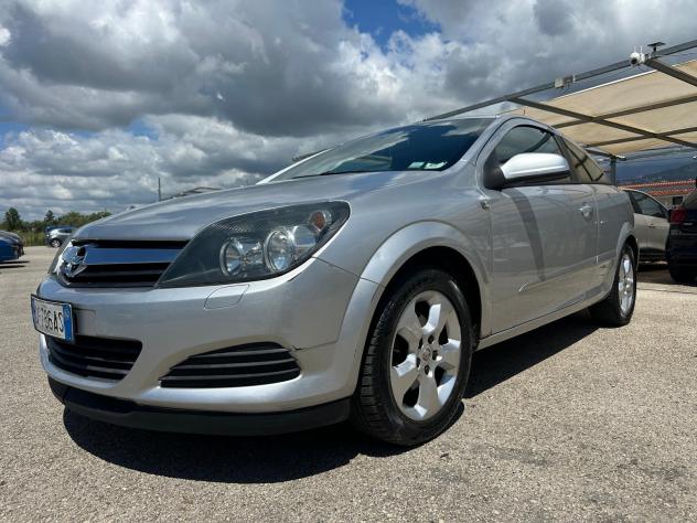 Opel Astra GTC 1.3 Diesel - Foto 9