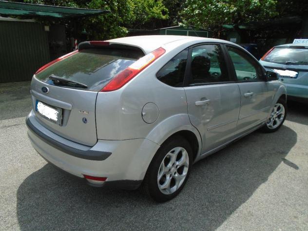 FORD Focus '2007 5p 1.6 tdci 90cv 123000 KM - Foto 5