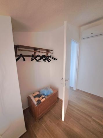 Appartamento mansardato di nuova costruzione con vista mare - Foto 7