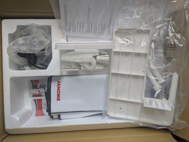 Janome 3000 Cover Pro - pari a nuovo - accessori extra - Foto 5