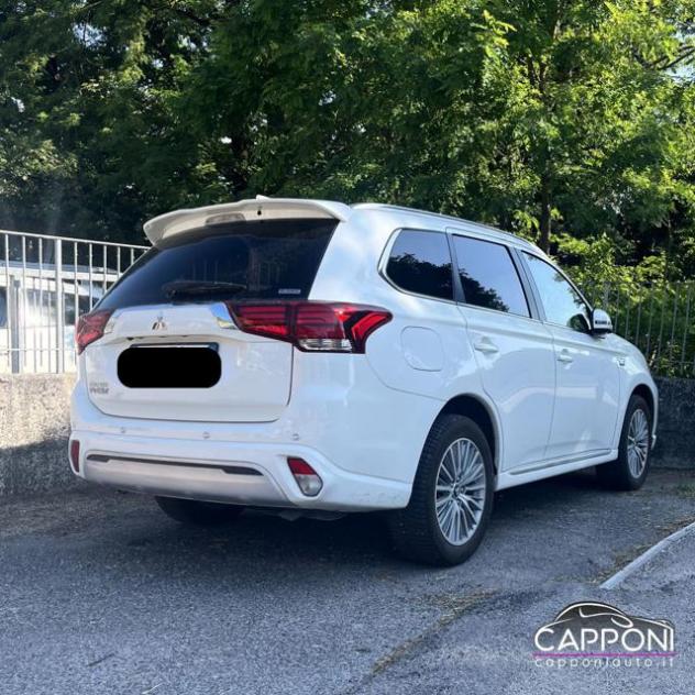 MITSUBISHI Outlander 2.4 MIVEC 4WD PHEV rif. 24112536 - Foto 4