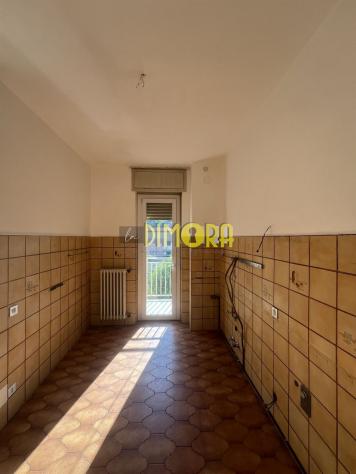 AMPIO QUADRILOCALE CON GIARDINO IN CONTESTO BIFAMILIARE – SENZA SPESE CONDOMINIALI - Foto 8