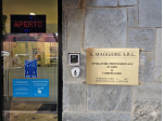 Commesso negozio rititiro metalli preziosi