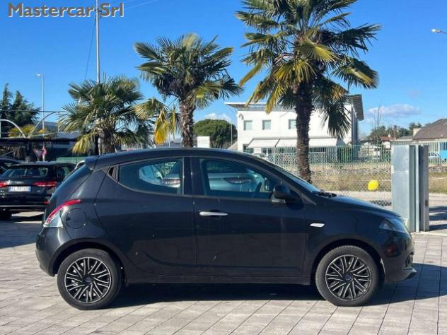 LANCIA Ypsilon 5p. Neopatentati 1.0 hybrid Gold tg: GK578ZB rif. 24016110 - Foto 9