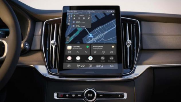 VOLVO XC90 T8 Plug-in hybrid AWD automatico 7 posti Core rif. 24100721