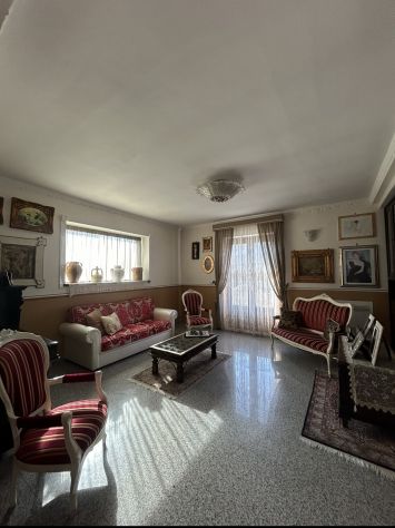 VILLA CON PARCO GIARDINO TERRENO PRESSO GALDO