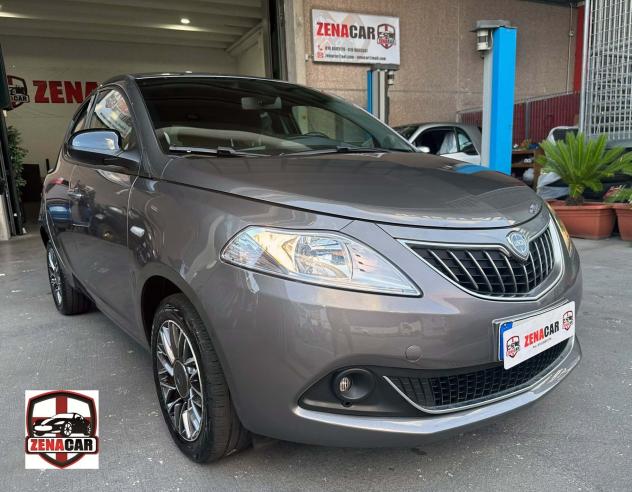 Lancia Ypsilon 1.0 FireFly 5 porte S&S Hybrid Gold Plus Telecamera Cerchi in lega Car Play - Foto 2