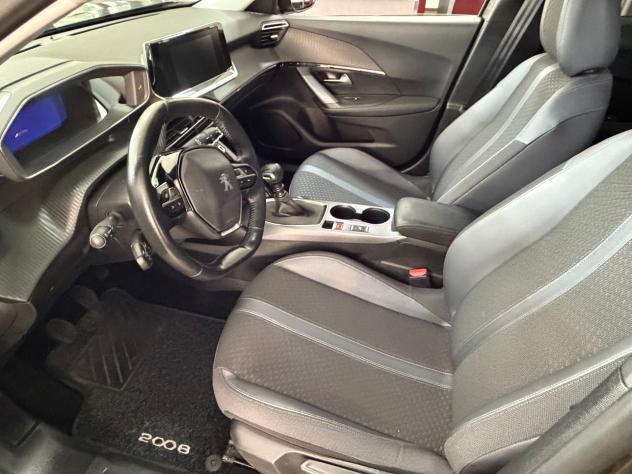 Peugeot 2008 PureTech 130 S&S Allure - KM 31.000 - Foto 7