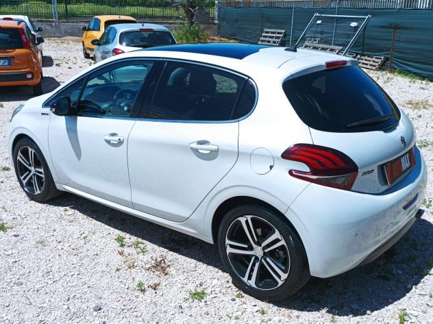 Peugeot 208 BlueHDi 100 5 porte GT Line - Foto 7