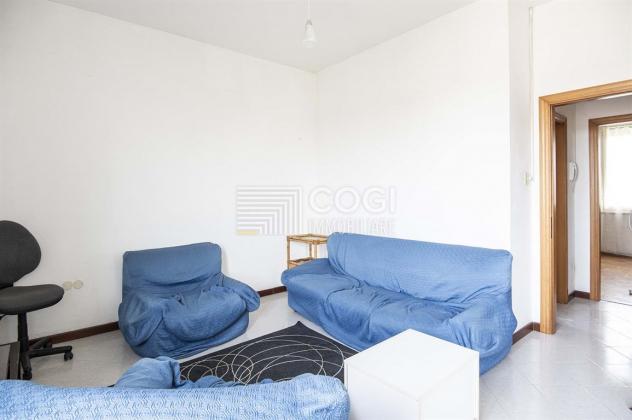 Appartamento con balcone e garage libero ed abitabile - Foto 3